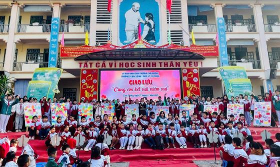 Ảnh của Hơn 1.000 học sinh giao lưu 'Cùng em kết nối niềm vui'