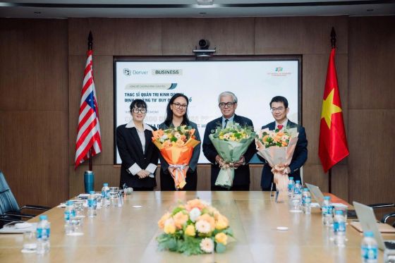 Ảnh của Ra mắt chương trình Thạc sĩ Quản trị kinh doanh định hướng tư duy quản trị số